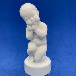 Bing & Grondahl Copenhagen Porcelain Solid White Baby Boy Figurine toothache